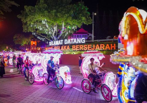 Enjoying a Trishaw Ride Through Melaka's Historic Streets