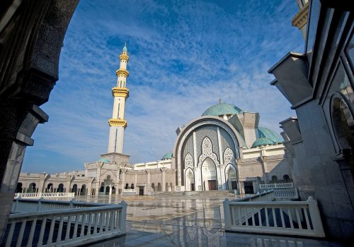 Situated on a hillock, this mosque was inspired by 16th century Ottoman architecture. It boasts 22 beautiful domes of various sizes. It is situated within a well-manicured garden and is surrounded by a moat